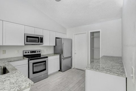 House in Kissimmee, Florida 3 bedrooms, 137.59 sq.m. № 1793343 - photo 10
