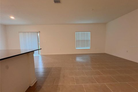 House in Davenport, Florida 4 bedrooms, 189.61 sq.m. № 1873368 - photo 14