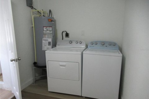 Casa en alquiler en New Port Richey, Florida, 3 dormitorios, 116.41 m2 № 1878166 - foto 7