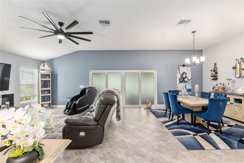 Casa en venta en The Villages, Florida, 3 dormitorios, 181.53 m2 № 1919841 - foto 17