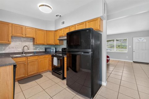 Villa ou maison à louer à Orlando, Floride: 3 chambres, 108.14 m2 № 1902956 - photo 17