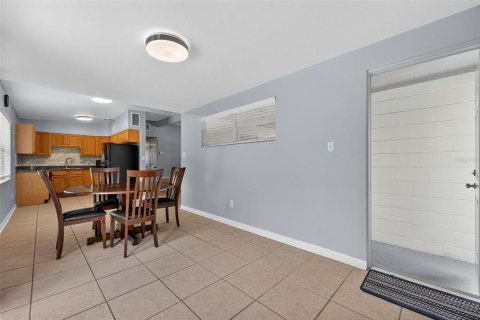 Villa ou maison à louer à Orlando, Floride: 3 chambres, 108.14 m2 № 1902956 - photo 19