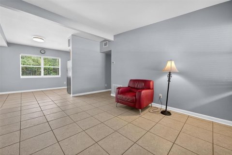 Villa ou maison à louer à Orlando, Floride: 3 chambres, 108.14 m2 № 1902956 - photo 11