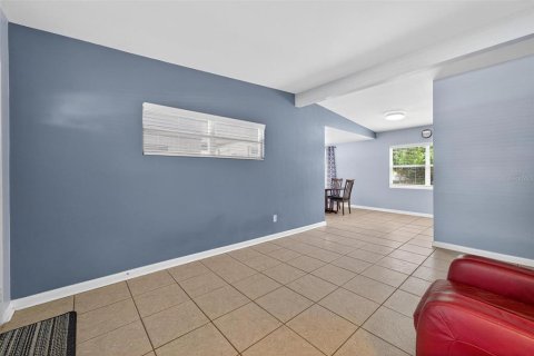 Villa ou maison à louer à Orlando, Floride: 3 chambres, 108.14 m2 № 1902956 - photo 12