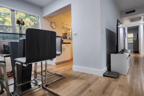 Condominio en alquiler en Deerfield Beach, Florida, 2 dormitorios, 76.18 m2 № 2246797 - foto 4