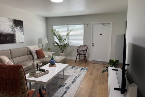 Condominio en alquiler en Deerfield Beach, Florida, 2 dormitorios, 76.18 m2 № 2246797 - foto 7