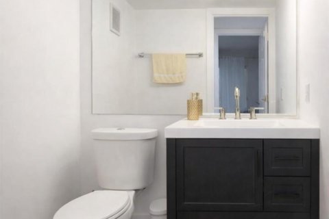 Condominio en alquiler en Deerfield Beach, Florida, 2 dormitorios, 76.18 m2 № 2246797 - foto 17