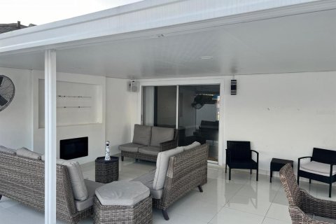 Villa ou maison à vendre à Kissimmee, Floride: 4 chambres, 164.9 m2 № 2144071 - photo 27