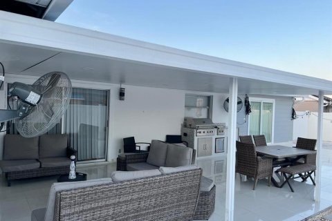 Villa ou maison à vendre à Kissimmee, Floride: 4 chambres, 164.9 m2 № 2144071 - photo 23