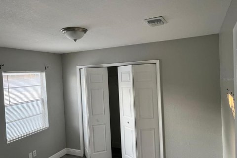Villa ou maison à vendre à Kissimmee, Floride: 4 chambres, 164.9 m2 № 2144071 - photo 21