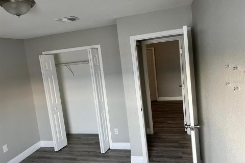 Villa ou maison à vendre à Kissimmee, Floride: 4 chambres, 164.9 m2 № 2144071 - photo 11
