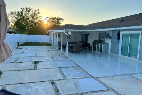 Villa ou maison à vendre à Kissimmee, Floride: 4 chambres, 164.9 m2 № 2144071 - photo 17