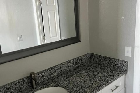 Villa ou maison à vendre à Kissimmee, Floride: 4 chambres, 164.9 m2 № 2144071 - photo 10