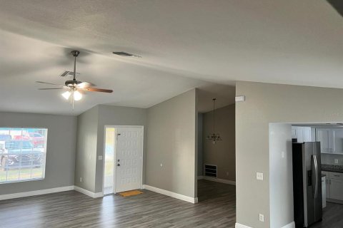 Villa ou maison à vendre à Kissimmee, Floride: 4 chambres, 164.9 m2 № 2144071 - photo 16