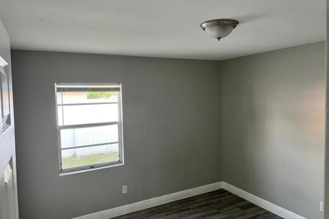 Villa ou maison à vendre à Kissimmee, Floride: 4 chambres, 164.9 m2 № 2144071 - photo 13