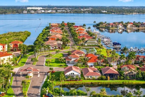 Villa ou maison à vendre à Palmetto, Floride: 3 chambres, 244.7 m2 № 2149720 - photo 4