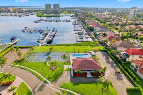Villa ou maison à vendre à Palmetto, Floride: 3 chambres, 244.7 m2 № 2149720 - photo 16