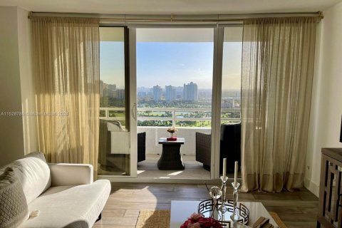 Condominio en venta en Aventura, Florida, 3 dormitorios, 265.24 m2 № 1982166 - foto 24