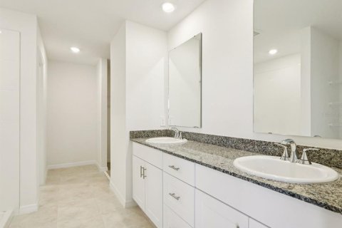 House in Lake Alfred, Florida 4 bedrooms, 221.76 sq.m. № 2394112 - photo 10