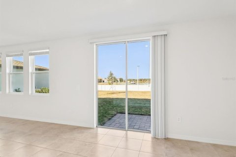 House in Lake Alfred, Florida 4 bedrooms, 221.76 sq.m. № 2394112 - photo 5