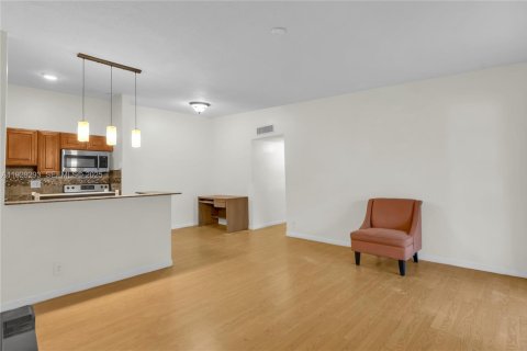 Copropriété à vendre à Tamarac, Floride: 2 chambres, 76.18 m2 № 1987596 - photo 3