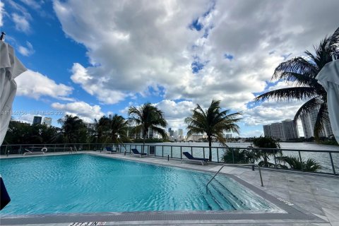 Снять в аренду кондоминиум в Авентура, Флорида 4 спальни, 305.65м2, № 2005892 - фото 24