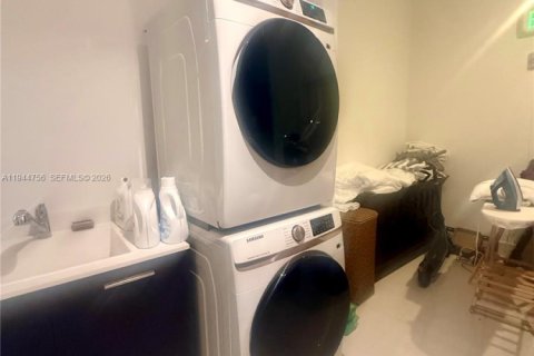 Снять в аренду кондоминиум в Авентура, Флорида 4 спальни, 305.65м2, № 2005892 - фото 20