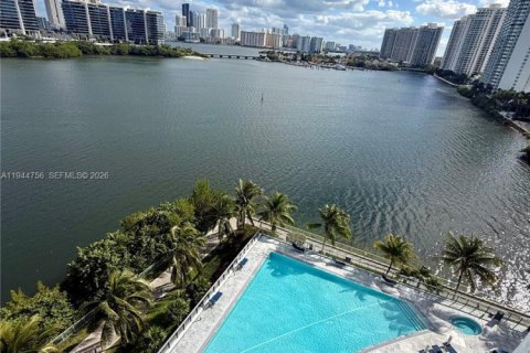 Снять в аренду кондоминиум в Авентура, Флорида 4 спальни, 305.65м2, № 2005892 - фото 4