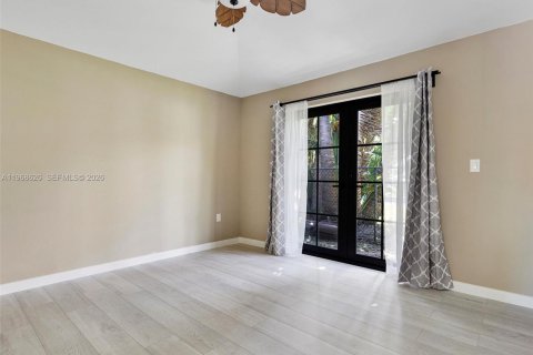 Villa ou maison à louer à Miami Beach, Floride: 3 chambres, 249.35 m2 № 2031621 - photo 15