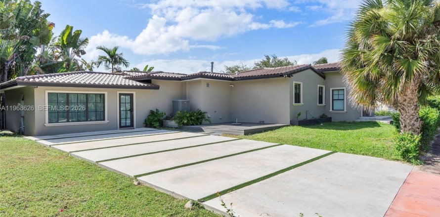 Villa ou maison à Miami Beach, Floride 3 chambres, 249.35 m2 № 2031621