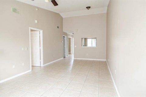 Condominio en alquiler en Orlando, Florida, 2 dormitorios, 81.2 m2 № 1910294 - foto 12