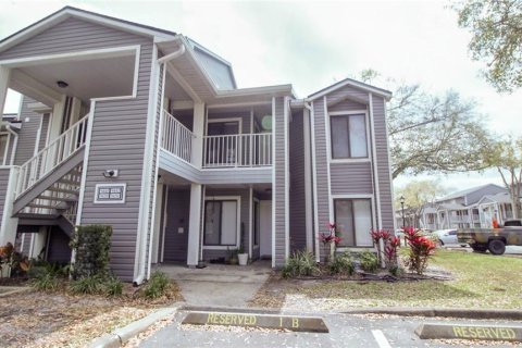 Condominio en alquiler en Orlando, Florida, 2 dormitorios, 81.2 m2 № 1910294 - foto 1