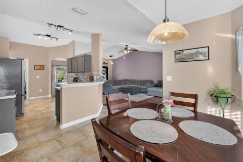 Casa en venta en Palm Coast, Florida, 3 dormitorios, 147.16 m2 № 2387658 - foto 25