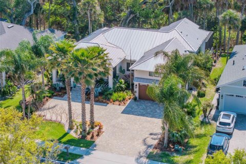 House in New Smyrna Beach, Florida 5 bedrooms, 279.82 sq.m. № 2121243 - photo 23