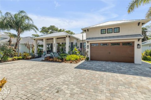 House in New Smyrna Beach, Florida 5 bedrooms, 279.82 sq.m. № 2121243 - photo 25