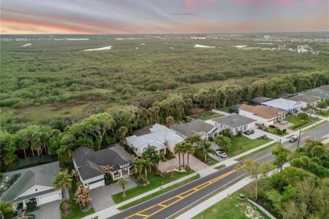 House in New Smyrna Beach, Florida 5 bedrooms, 279.82 sq.m. № 2121243 - photo 21