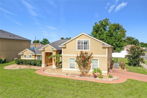 Villa ou maison à vendre à Leesburg, Floride: 4 chambres, 224.82 m2 № 2296219 - photo 2
