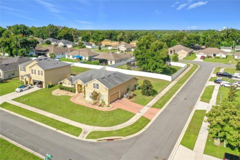 Villa ou maison à vendre à Leesburg, Floride: 4 chambres, 224.82 m2 № 2296219 - photo 4