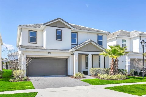 House in Kissimmee, Florida 10 bedrooms, 397.16 sq.m. № 1553177 - photo 1