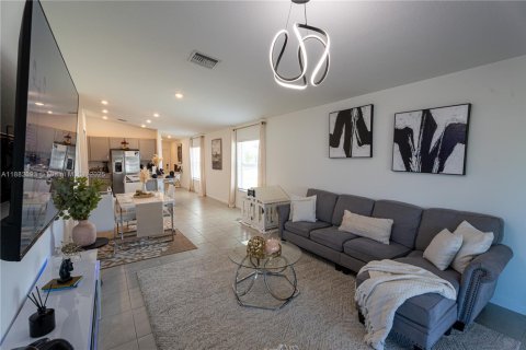 Villa ou maison à louer à Port St. Lucie, Floride: 3 chambres, 134.8 m2 № 1930453 - photo 17