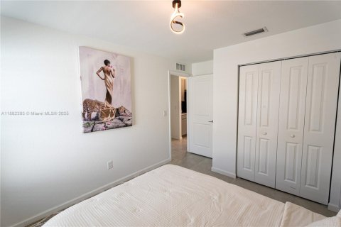 Villa ou maison à louer à Port St. Lucie, Floride: 3 chambres, 134.8 m2 № 1930453 - photo 28