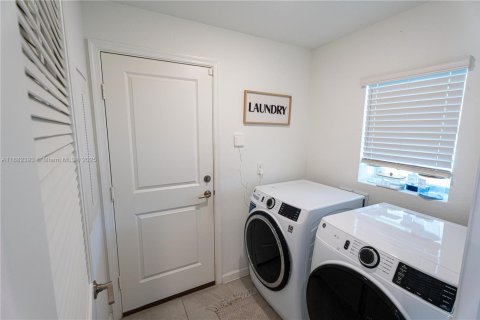 Villa ou maison à louer à Port St. Lucie, Floride: 3 chambres, 134.8 m2 № 1930453 - photo 6
