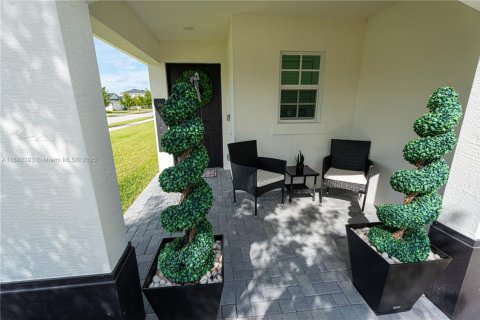 Villa ou maison à louer à Port St. Lucie, Floride: 3 chambres, 134.8 m2 № 1930453 - photo 2