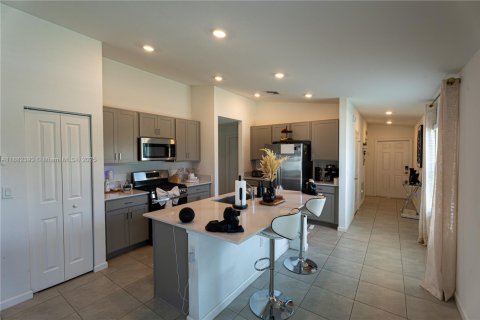 Villa ou maison à louer à Port St. Lucie, Floride: 3 chambres, 134.8 m2 № 1930453 - photo 8