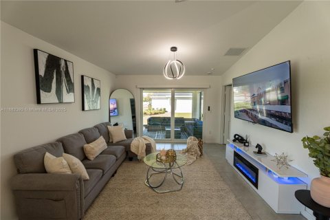 Villa ou maison à louer à Port St. Lucie, Floride: 3 chambres, 134.8 m2 № 1930453 - photo 13