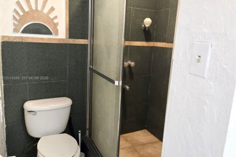 Propiedad comercial en alquiler en West Park, Florida, 1 dormitorio № 2075857 - foto 6