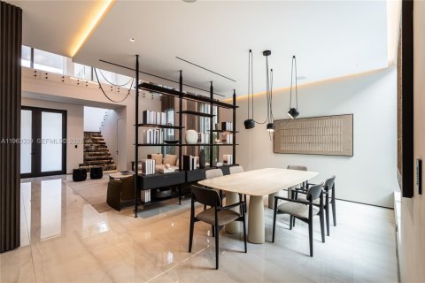 Купить виллу или дом в Дорал, Флорида 5 спален, 377.83м2, № 2025794 - фото 16