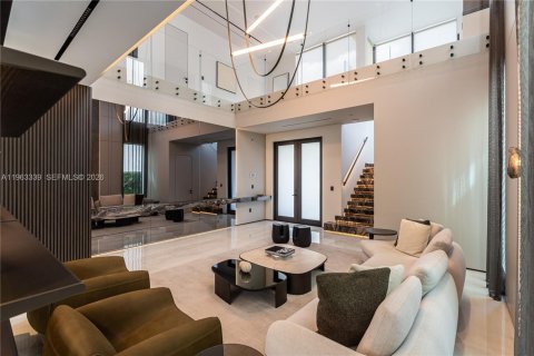 Купить виллу или дом в Дорал, Флорида 5 спален, 377.83м2, № 2025794 - фото 12