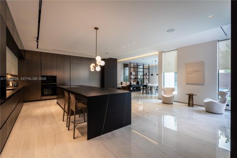 Купить виллу или дом в Дорал, Флорида 5 спален, 377.83м2, № 2025794 - фото 24