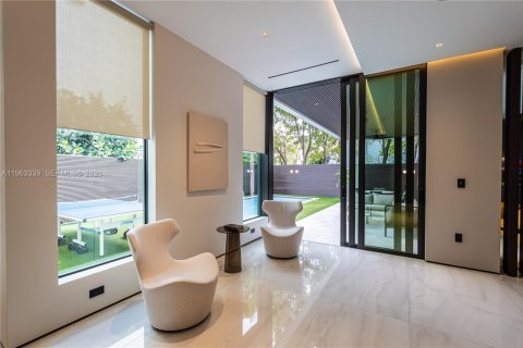 Купить виллу или дом в Дорал, Флорида 5 спален, 377.83м2, № 2025794 - фото 28